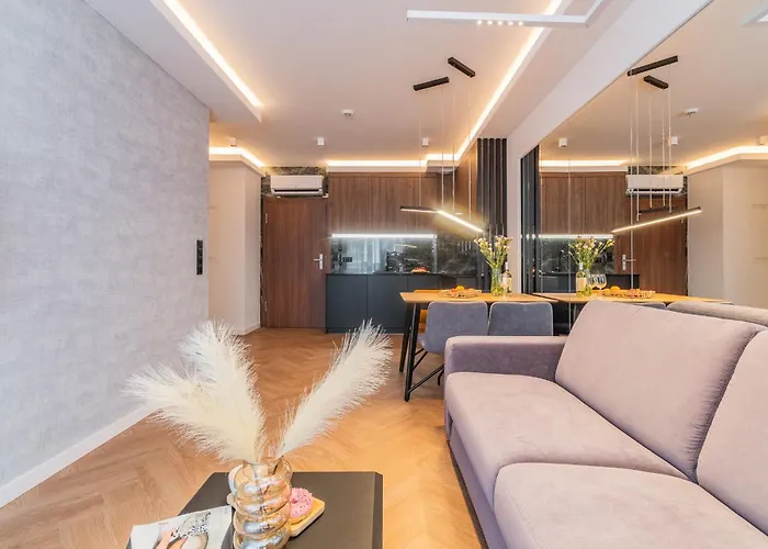 Prywatny W Stegnie Na Ulicy Brzozowej 6 Na I Pietrze * Stegna (Pomerania)