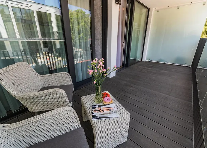 Prywatny W Stegnie Na Ulicy Brzozowej 6 Na I Pietrze *